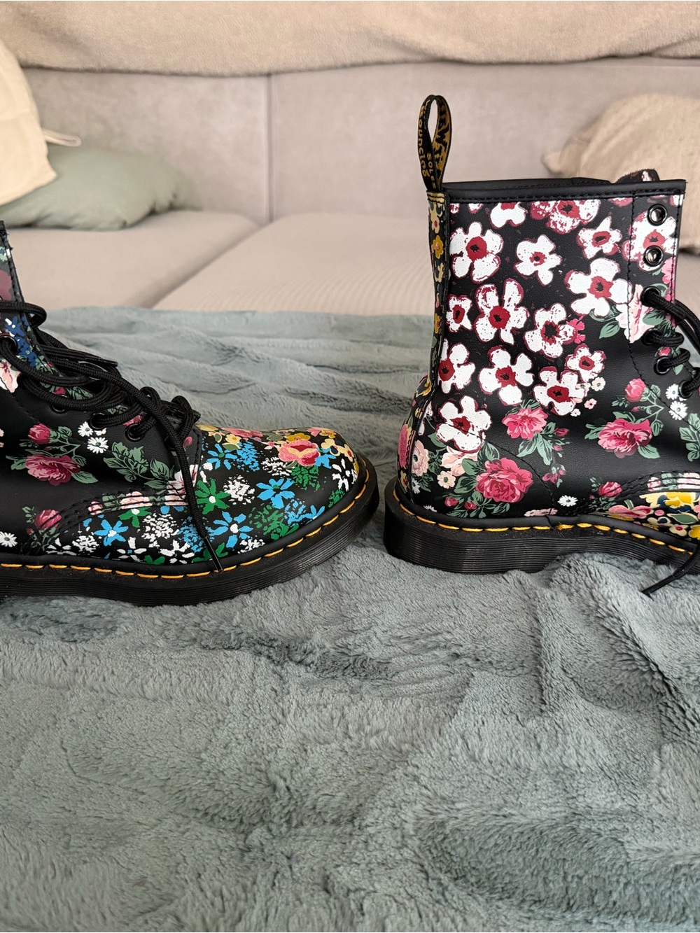 Dr. Martens Black Floral Lace-Up Boots with Multicolor Flowers - Picture 3 of 5